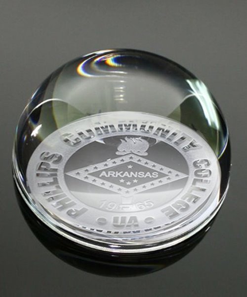 Picture of Magnify Crystal Paperweight