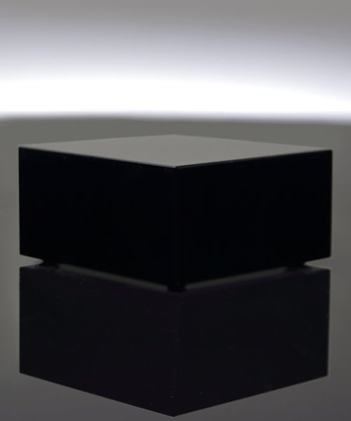 Picture of Black Crystal Straight Edge Base