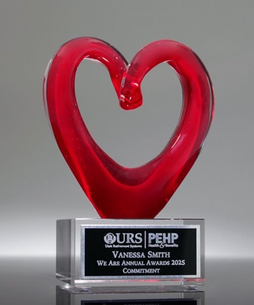 Picture of Ruby Heart Art Glass Trophy - Clear Base