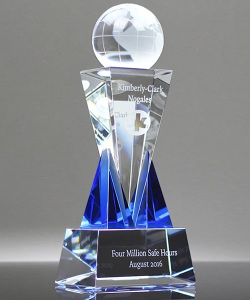Picture of Destino Crystal Globe Award
