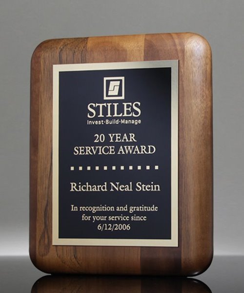 Picture of Walnut Elliptical Edge Plaque - Laser Engraved